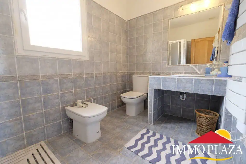 Fantastic family villa (487m2) with views over the bay of Rosas – 7 bedrooms – garage – pool – Els Olivars, Pau