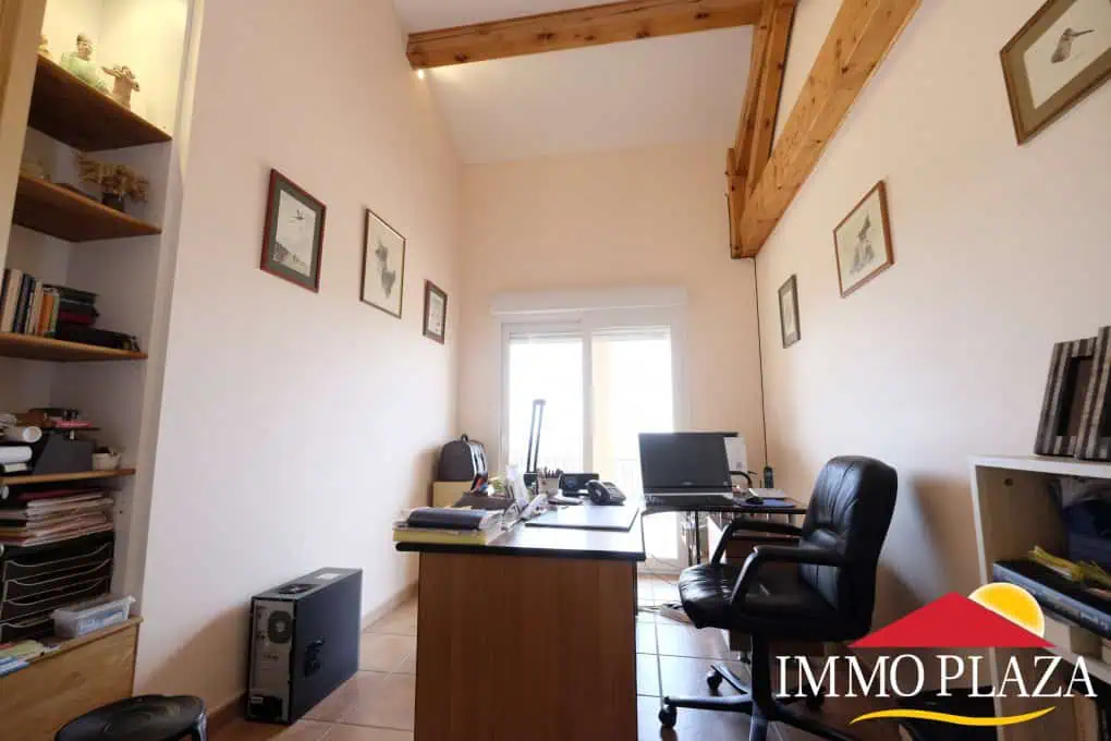 Fantastic family villa (487m2) with views over the bay of Rosas – 7 bedrooms – garage – pool – Els Olivars, Pau