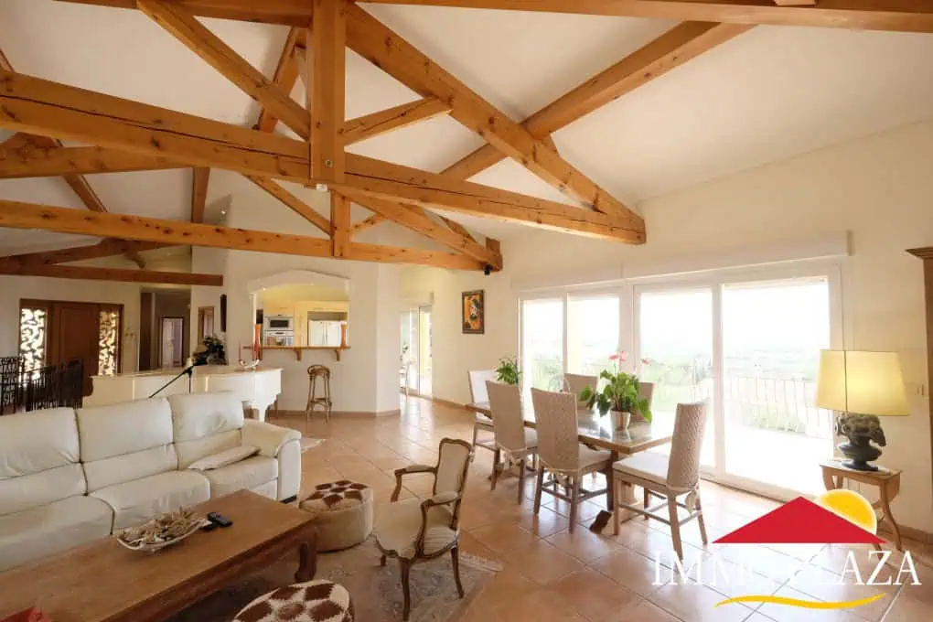 Fantastic family villa (487m2) with views over the bay of Rosas – 7 bedrooms – garage – pool – Els Olivars, Pau