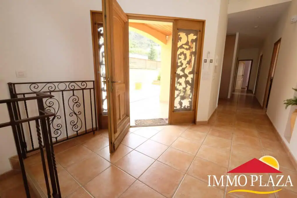 Fantastic family villa (487m2) with views over the bay of Rosas – 7 bedrooms – garage – pool – Els Olivars, Pau