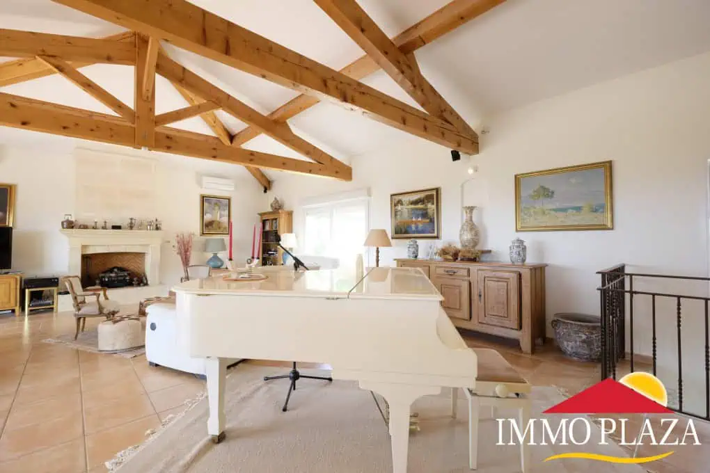 Fantastic family villa (487m2) with views over the bay of Rosas – 7 bedrooms – garage – pool – Els Olivars, Pau