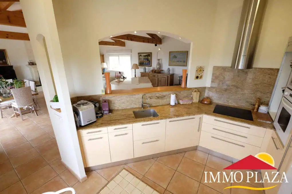 Fantastic family villa (487m2) with views over the bay of Rosas – 7 bedrooms – garage – pool – Els Olivars, Pau