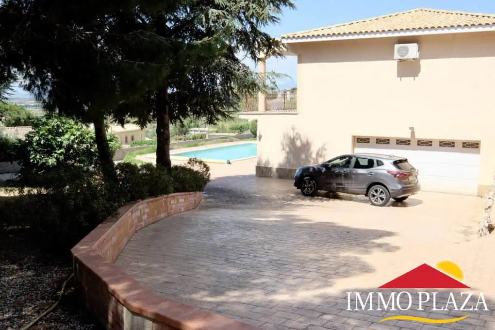 Fantastic family villa (487m2) with views over the bay of Rosas – 7 bedrooms – garage – pool – Els Olivars, Pau