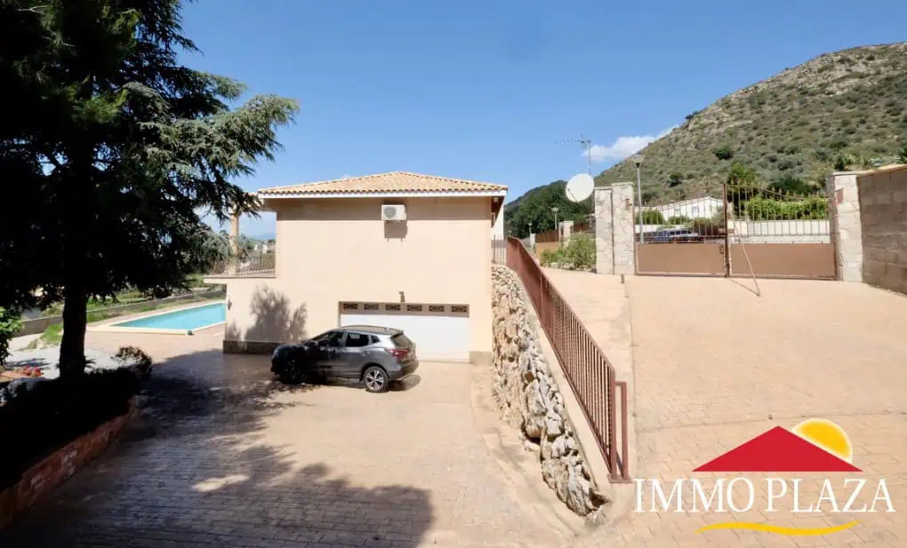Fantastic family villa (487m2) with views over the bay of Rosas – 7 bedrooms – garage – pool – Els Olivars, Pau