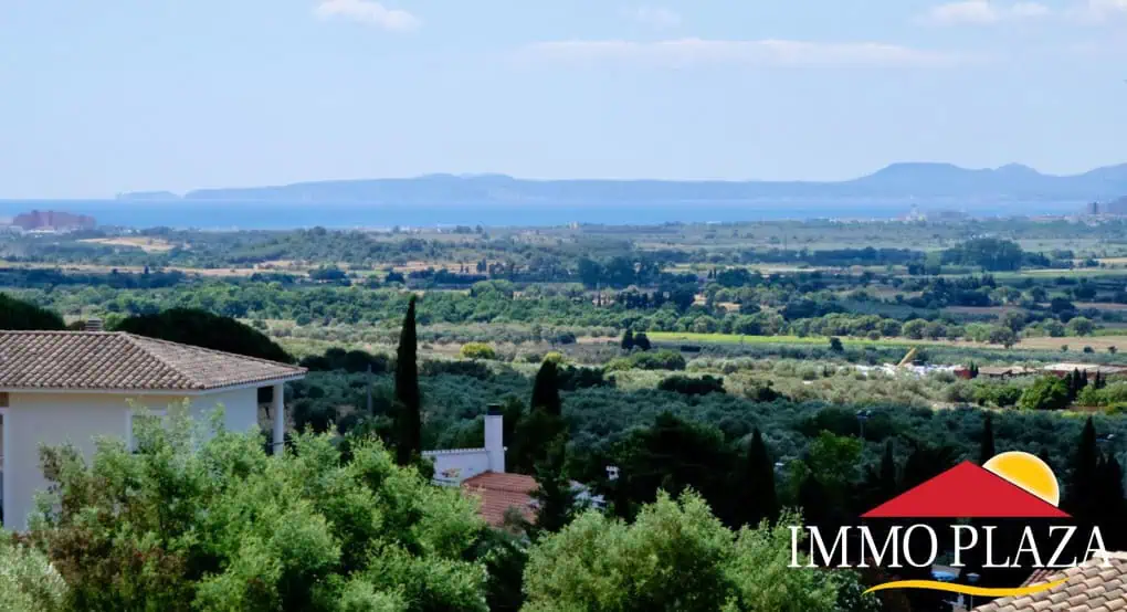Fantastic family villa (487m2) with views over the bay of Rosas – 7 bedrooms – garage – pool – Els Olivars, Pau