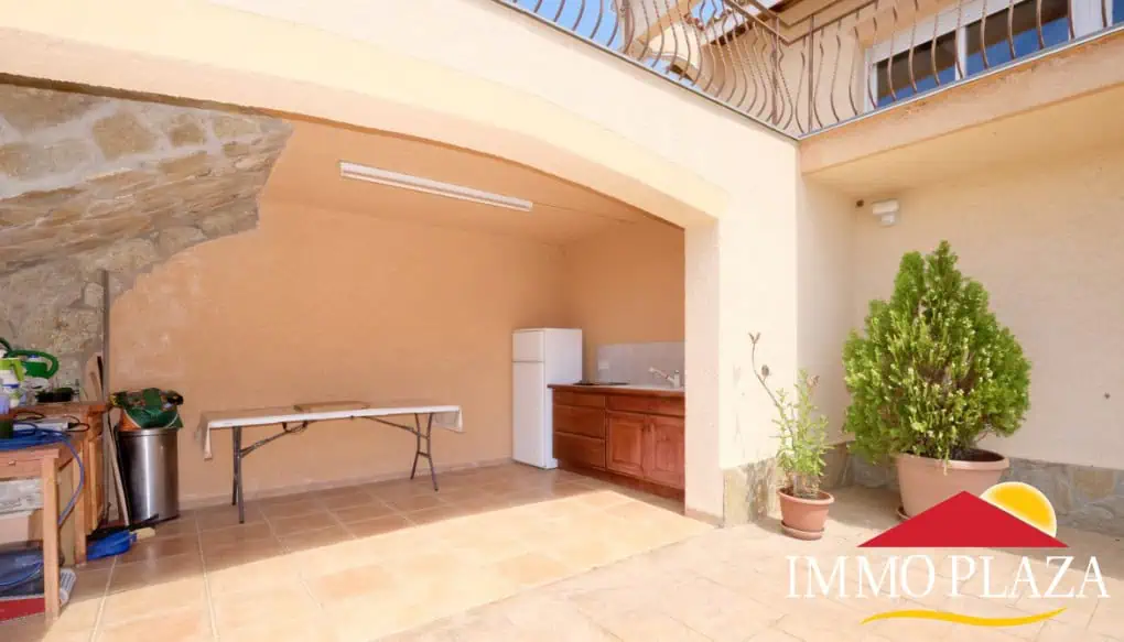 Fantastic family villa (487m2) with views over the bay of Rosas – 7 bedrooms – garage – pool – Els Olivars, Pau