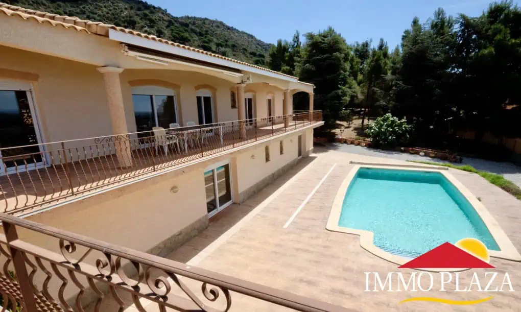 Fantastic family villa (487m2) with views over the bay of Rosas – 7 bedrooms – garage – pool – Els Olivars, Pau