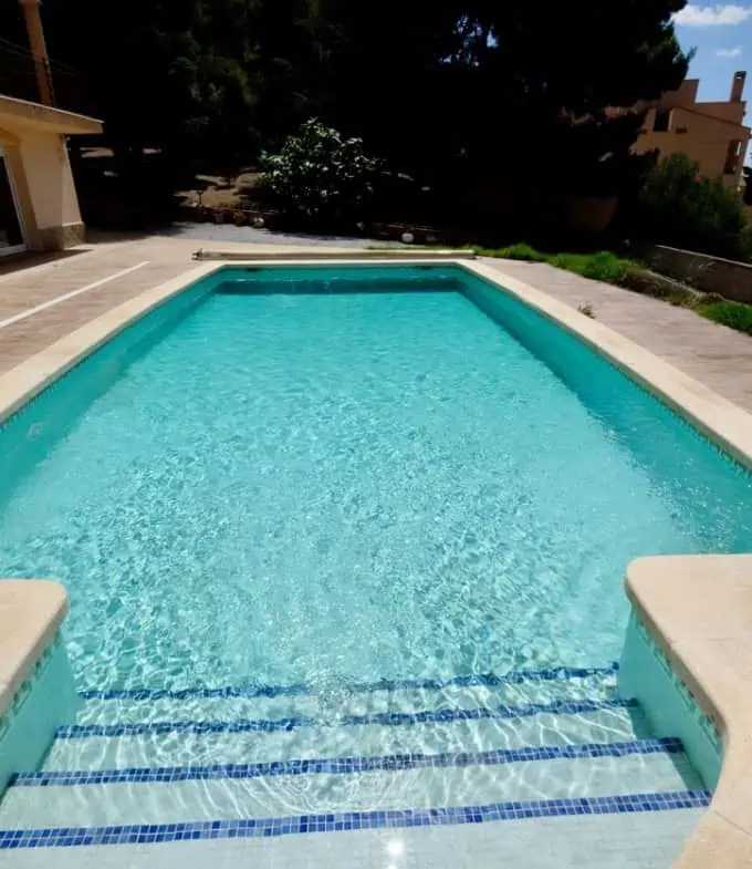 Fantastic family villa (487m2) with views over the bay of Rosas – 7 bedrooms – garage – pool – Els Olivars, Pau