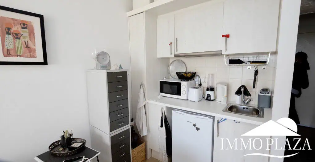 Estudio con terraza vistas al mar, a pie de playa y del centro – Empuriabrava