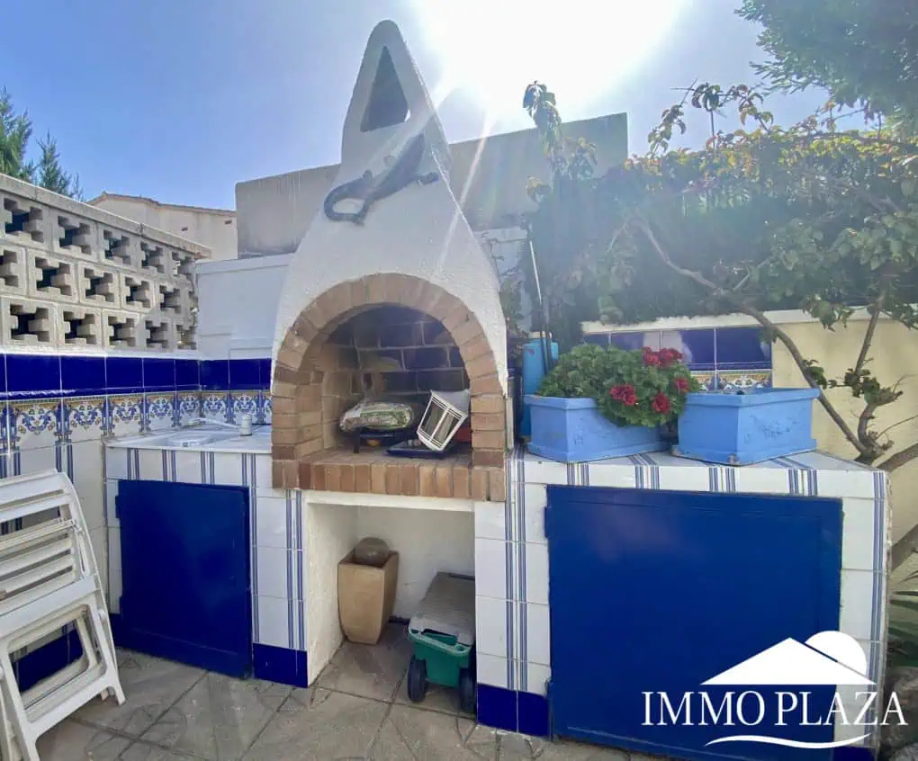 1604202494250_9739_IPV133 Villa résidentielle typique d’Empuriabrava à 2 pas de la plage et du centre, 4 chs, 2 sdb, piscine, garage et parking privé – Empuriabrava