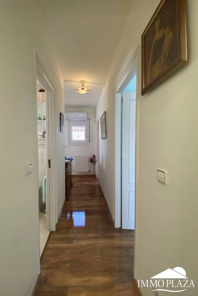 1604202494307_4467_IPV133 Villa résidentielle typique d’Empuriabrava à 2 pas de la plage et du centre, 4 chs, 2 sdb, piscine, garage et parking privé – Empuriabrava
