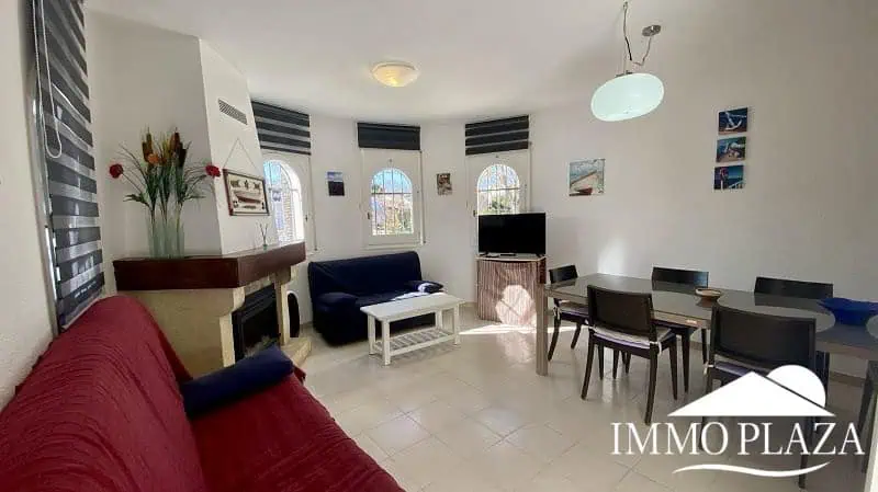 Typisch Spaans huis met 2 onafhankelijke appartementen – zwembad – garage – Empuriabrava