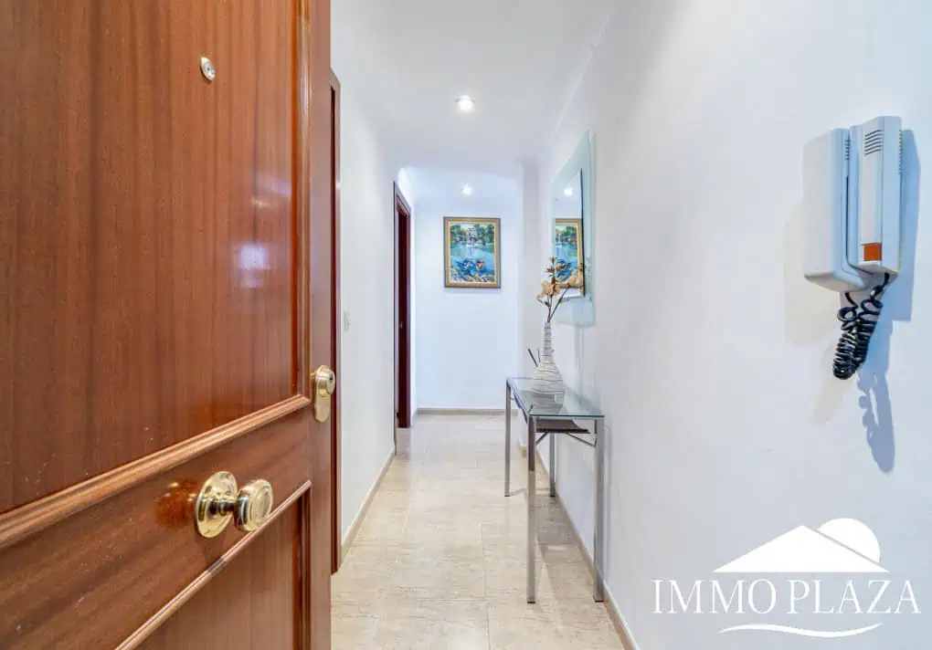 Penthouse in first sea line with 2 bedrooms, 2 baths and a private garage in the basement – Empuriabrava