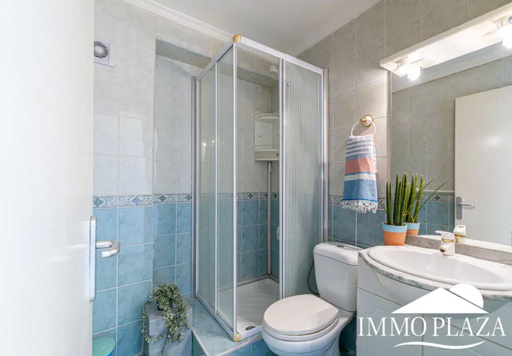 1er ligne de mer studio avec alcove, grande terrasse et climatisation sur la plage de Empuriabrava