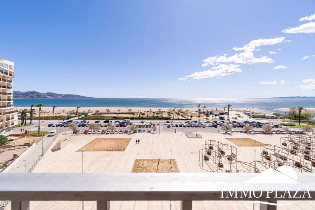 1er ligne de mer studio avec alcove, grande terrasse et climatisation sur la plage de Empuriabrava