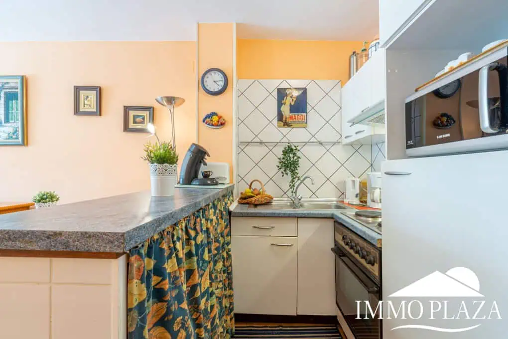 Appartement traversant à côté de la plage et le centre d’Empuriabrava, 2 chambres, 2 terrasses dont 1 vue sur la piscine communautaire