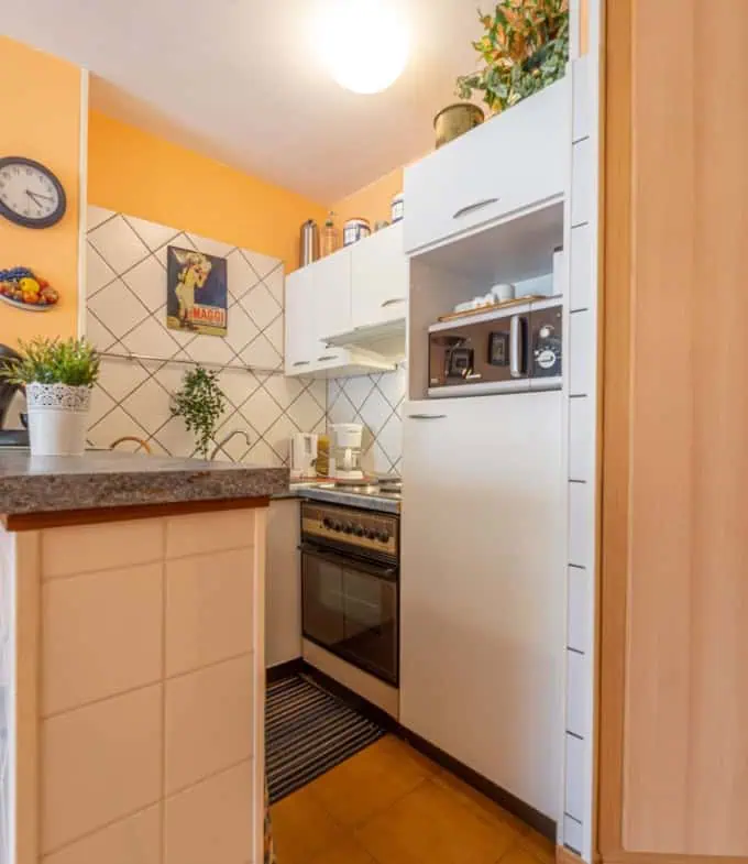 Appartement traversant à côté de la plage et le centre d’Empuriabrava, 2 chambres, 2 terrasses dont 1 vue sur la piscine communautaire