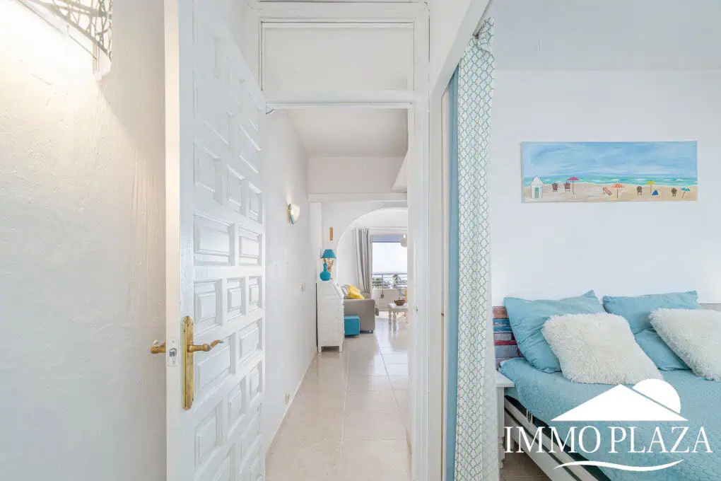 Vue mer appartement à 50m de la plage, petite immeuble, 1 chambre double, 1 parking, ascenseur
