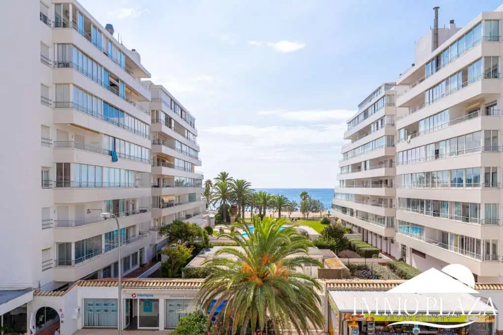 Vue mer appartement à 50m de la plage, petite immeuble, 1 chambre double, 1 parking, ascenseur
