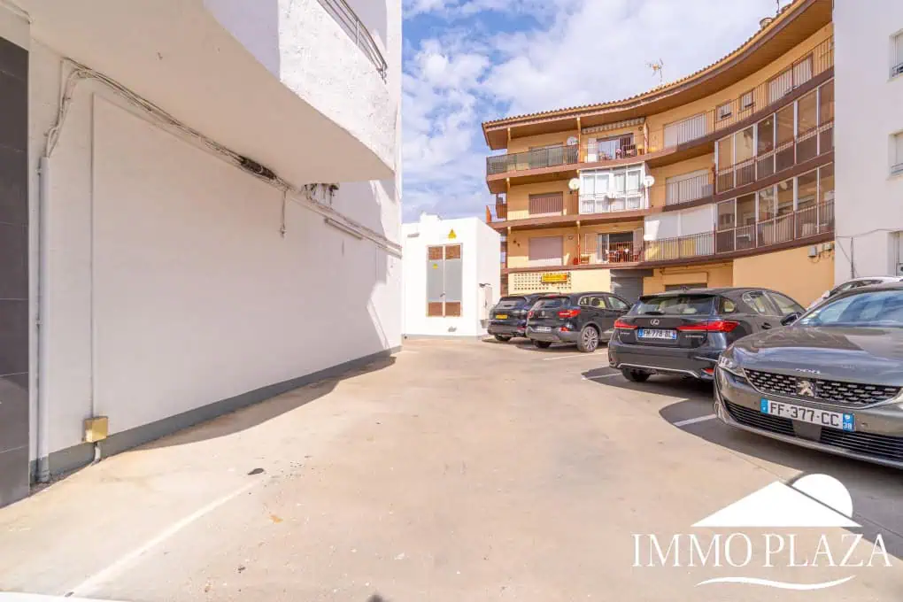 Vue mer appartement à 50m de la plage, petite immeuble, 1 chambre double, 1 parking, ascenseur