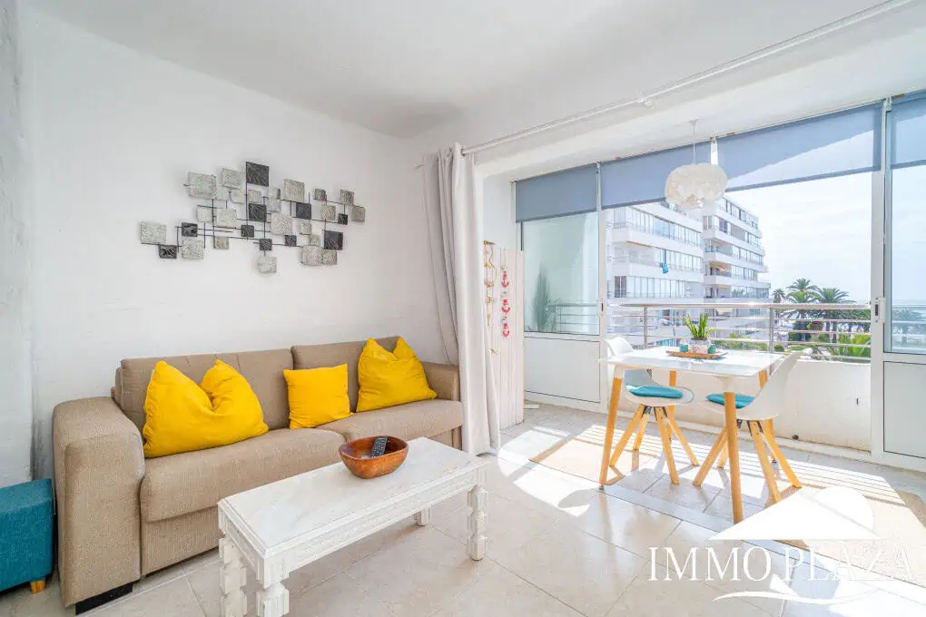 Vue mer appartement à 50m de la plage, petite immeuble, 1 chambre double, 1 parking, ascenseur