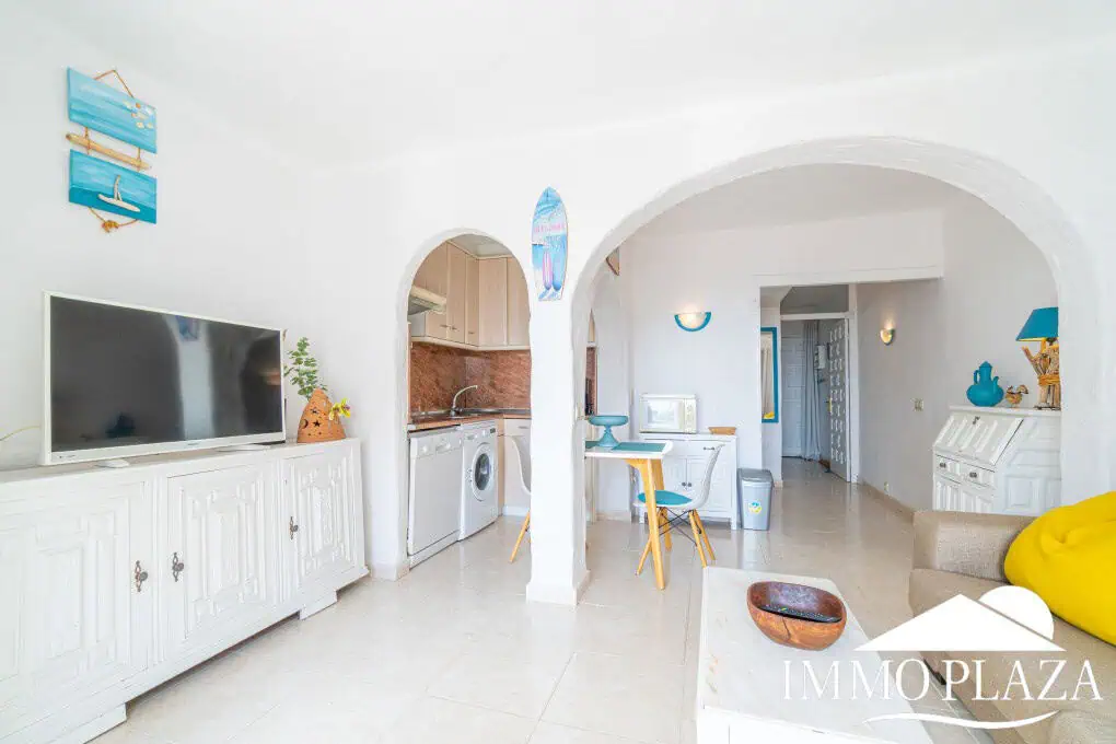 Vue mer appartement à 50m de la plage, petite immeuble, 1 chambre double, 1 parking, ascenseur