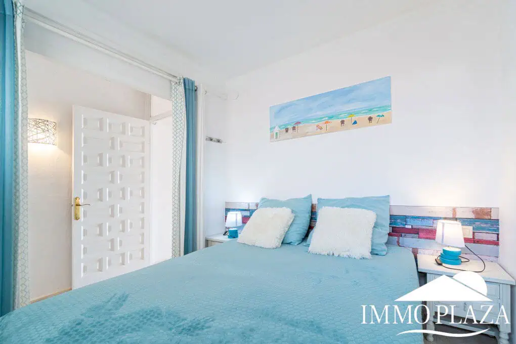Vue mer appartement à 50m de la plage, petite immeuble, 1 chambre double, 1 parking, ascenseur
