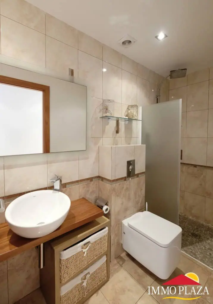 20052021104733_4748_IPV103 Magnificent villa located on the wide canal – 4 bedrooms – heated pool and jacuzzi – 14m mooring – Empuriabrava