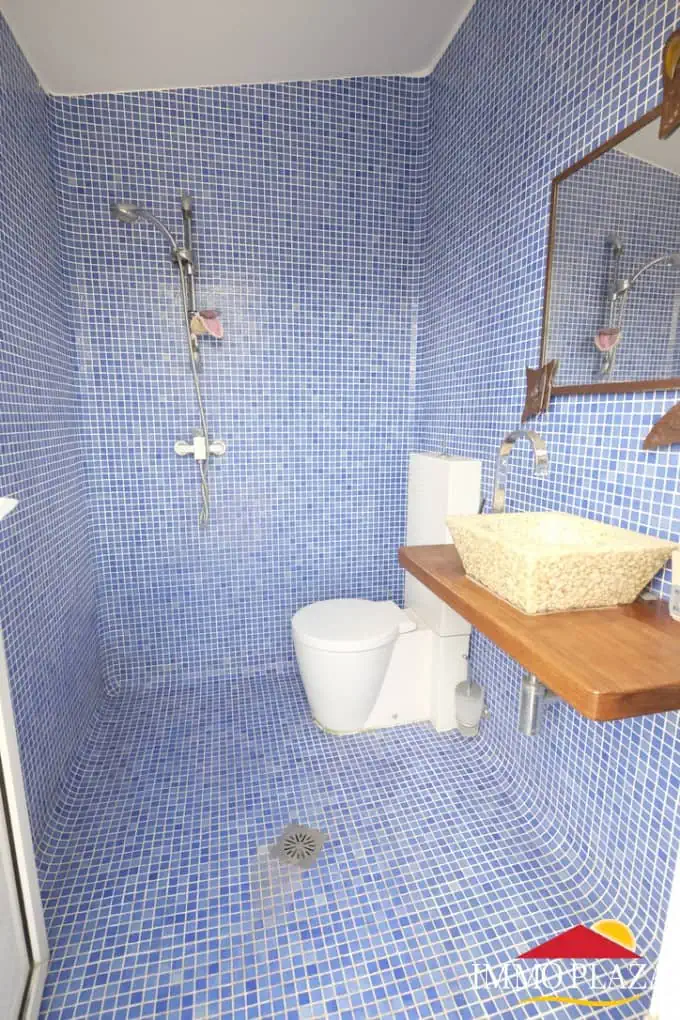 20052021104733_9882_IPV103 Magnificent villa located on the wide canal – 4 bedrooms – heated pool and jacuzzi – 14m mooring – Empuriabrava