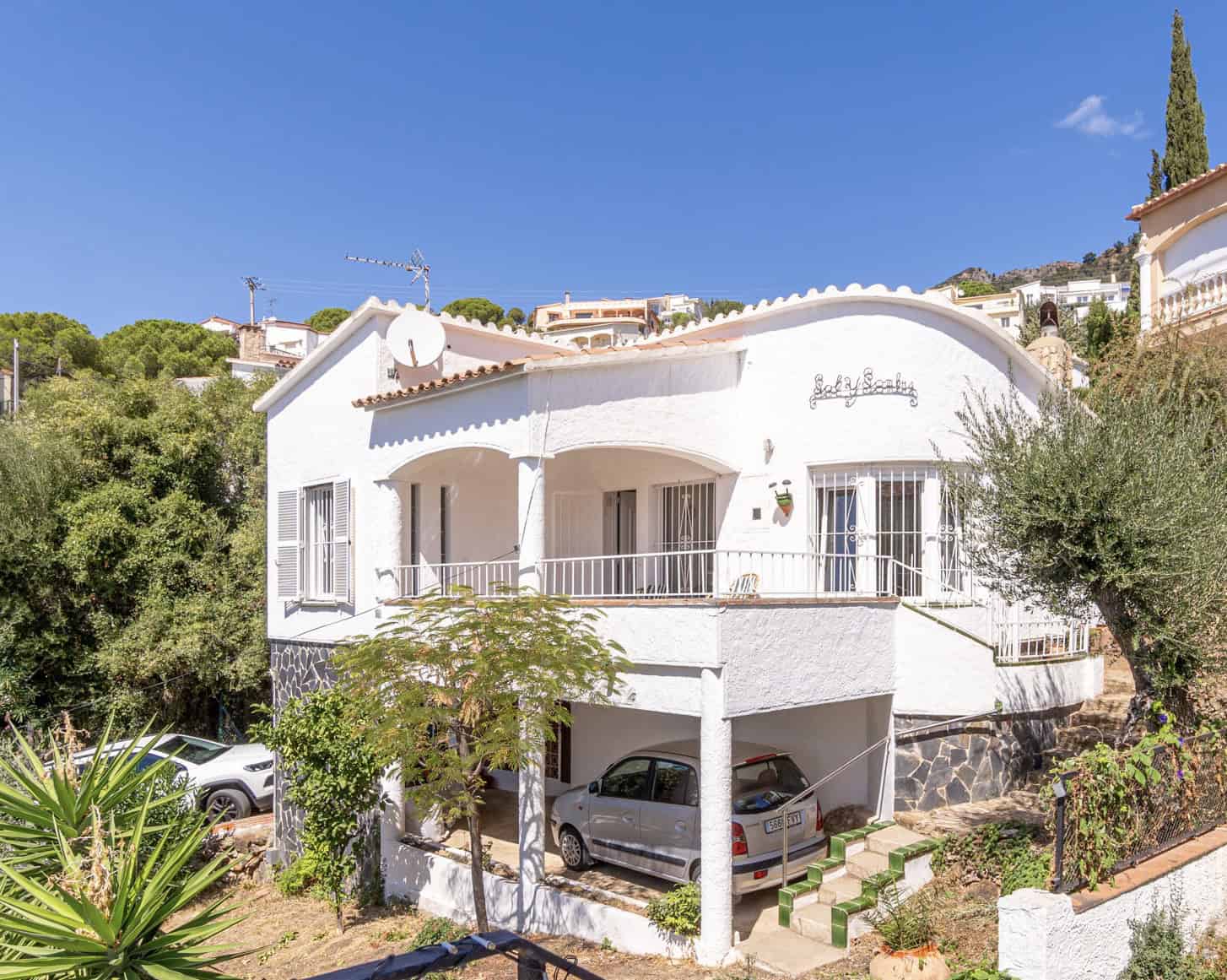 20092024124044_618 Charming little villa with sea views, 2 bedrooms, 2 bathrooms, 1 large terrace, 4 parking spaces, pool possible !