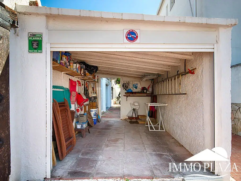 Encantadora casa renovada, estilo andaluz + apartamento independiente; (¡Licencia turística !) 4 habitaciones, 3 duchas, terraza, garaje