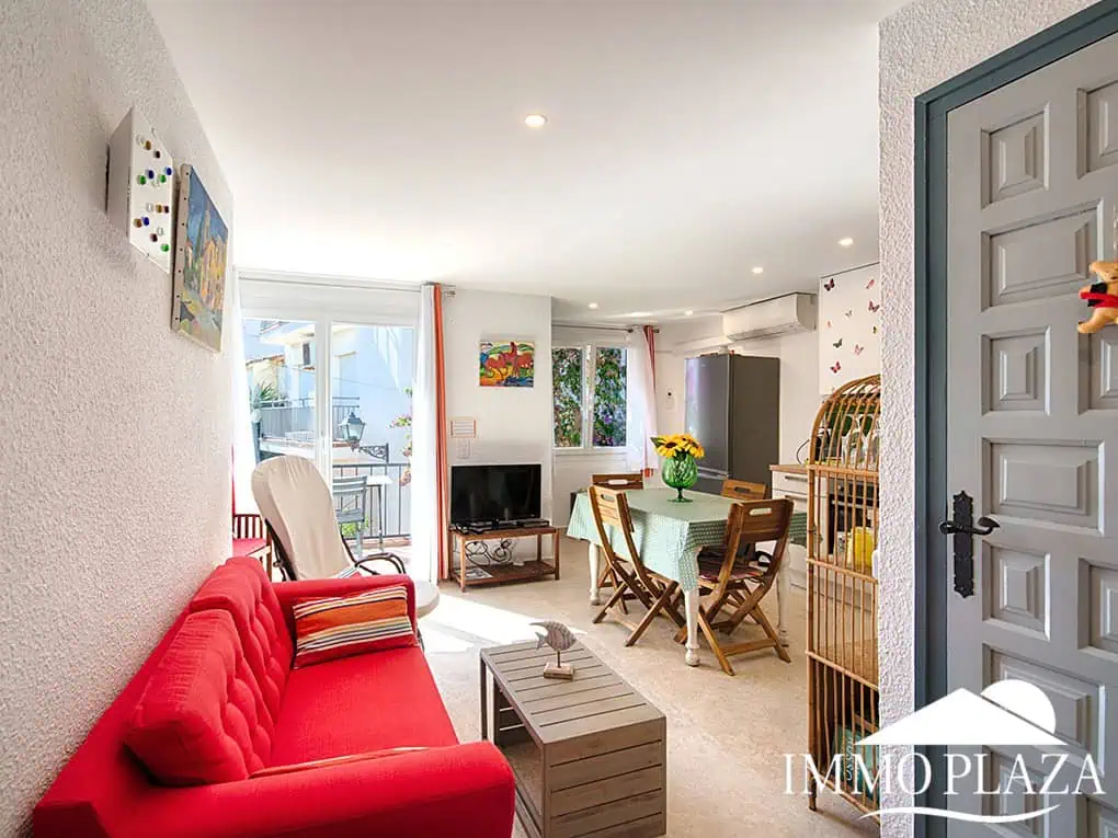 Encantadora casa renovada, estilo andaluz + apartamento independiente; (¡Licencia turística !) 4 habitaciones, 3 duchas, terraza, garaje
