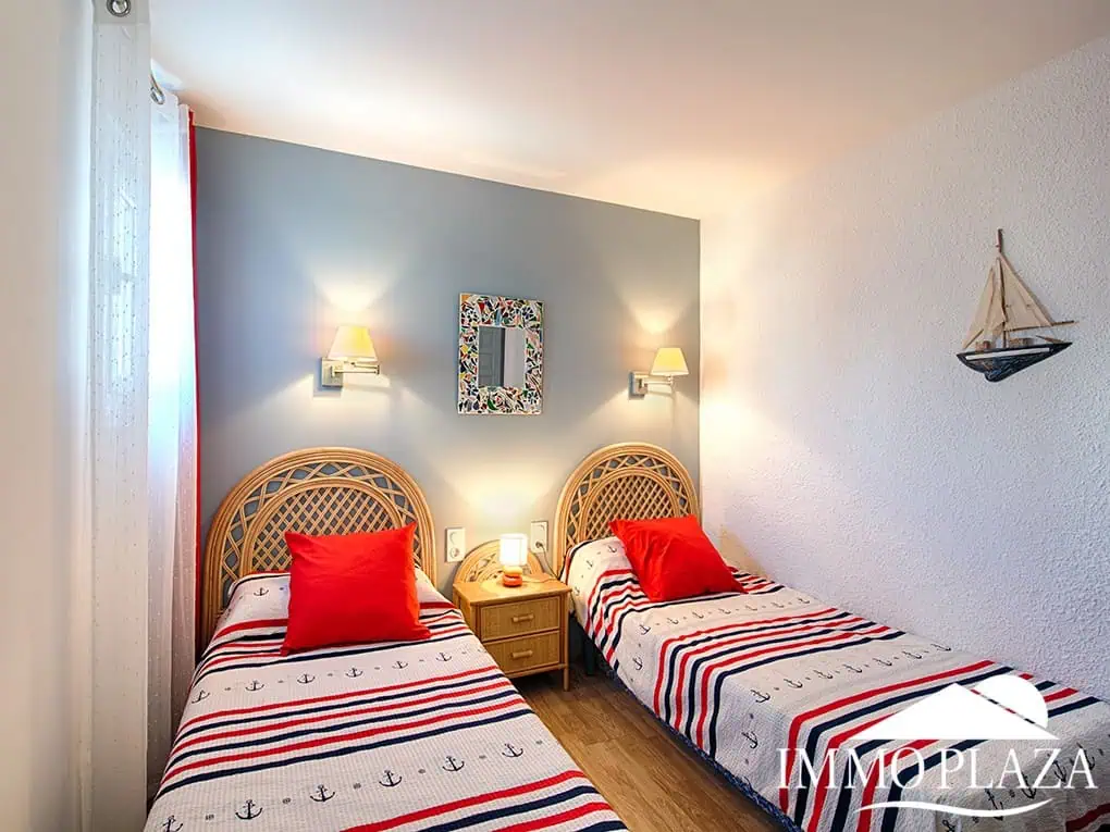 Encantadora casa renovada, estilo andaluz + apartamento independiente; (¡Licencia turística !) 4 habitaciones, 3 duchas, terraza, garaje