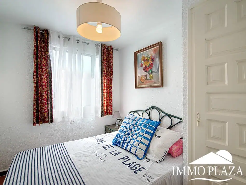 Encantadora casa renovada, estilo andaluz + apartamento independiente; (¡Licencia turística !) 4 habitaciones, 3 duchas, terraza, garaje
