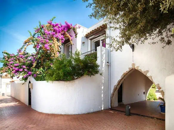 Charming renovated house, Andalusian style + independent apartment; (Tourist License!) 4 bedrooms, 3 shower rooms, terrace, garage