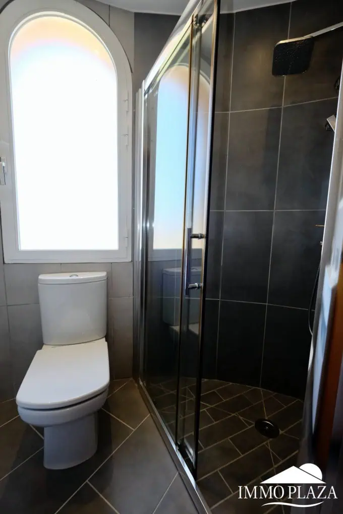 21052025112839_1878_IPA303 Modern renovated penthouse with sea view, +80m2 terrace, 2 bedrooms, 2 bathrooms, 1 min. walk from the center and the beach.