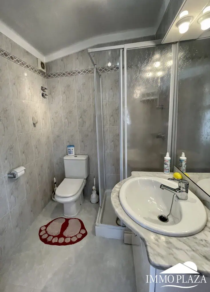 21122023145613_5148_IPV126 2 spacious canal villas divided into 4 apartments on 900m2 of land, garage, 24m mooring, 32m2 heated swimming pool, 6 parking spaces
