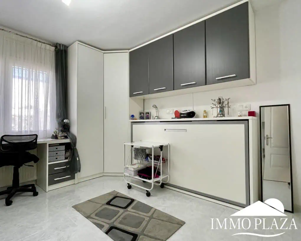 21122023145705_4159_IPV126 2 spacious canal villas divided into 4 apartments on 900m2 of land, garage, 24m mooring, 32m2 heated swimming pool, 6 parking spaces