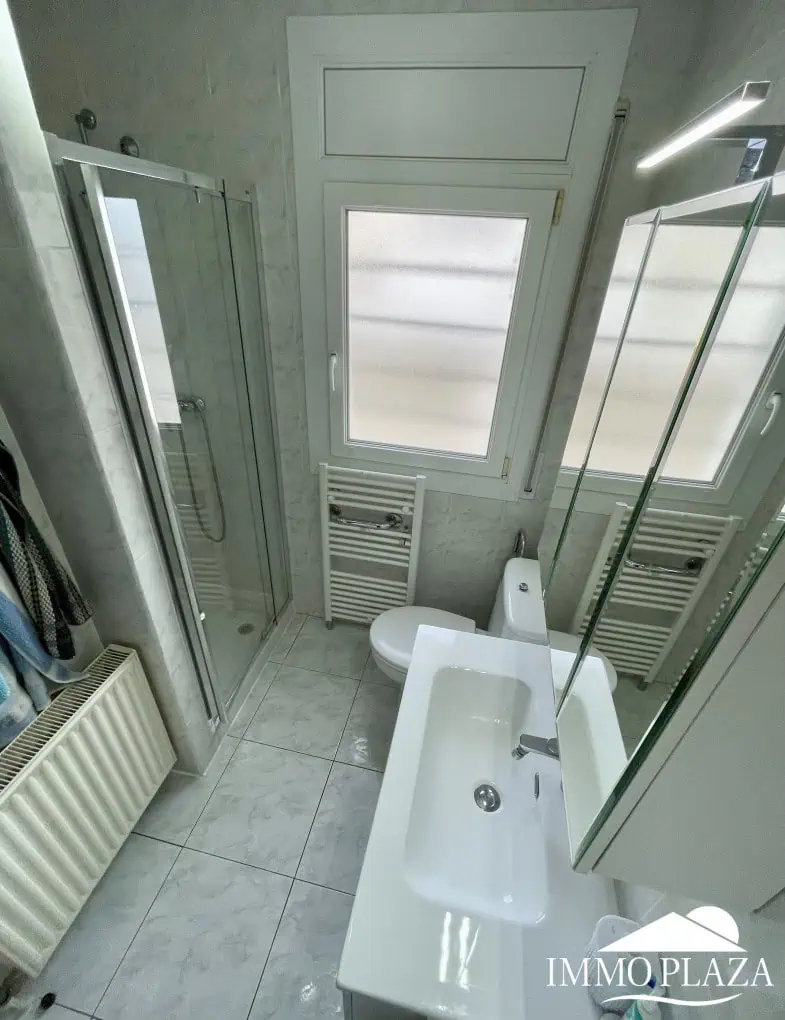 21122023152800_9646_IPV126 2 spacious canal villas divided into 4 apartments on 900m2 of land, garage, 24m mooring, 32m2 heated swimming pool, 6 parking spaces