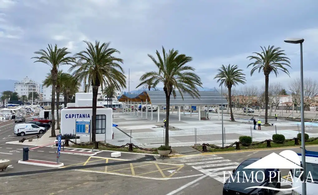 Appartement lumineux avec vue sur le port principal à 3min à pied de la mer et des commerces, 2 chambres, 1 sdb, 1 terrasse  – Empuriabrava