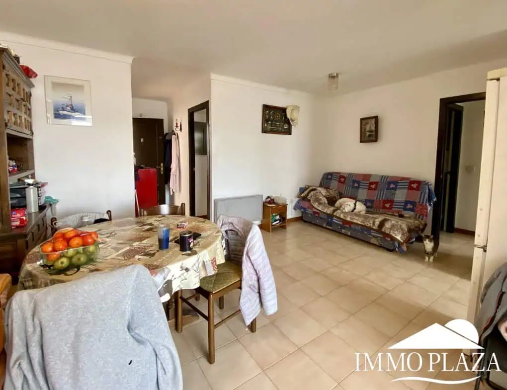Appartement lumineux avec vue sur le port principal à 3min à pied de la mer et des commerces, 2 chambres, 1 sdb, 1 terrasse  – Empuriabrava