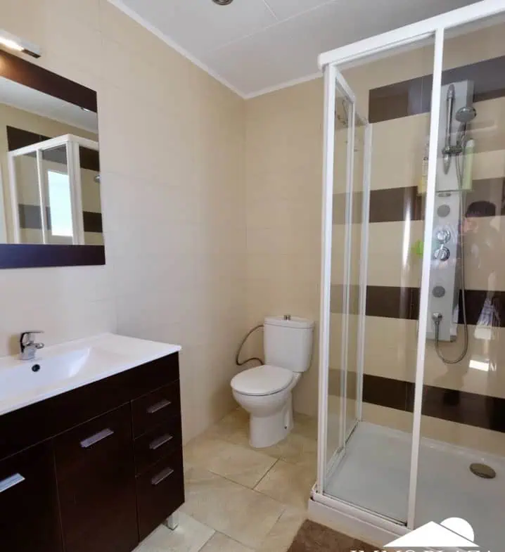 Typische Wohnvilla von Empuriabrava – 3 Schlafzimmer – Swimmingpool – Garage – nahe dem Strand und dem Zentrum von Empuriabrava