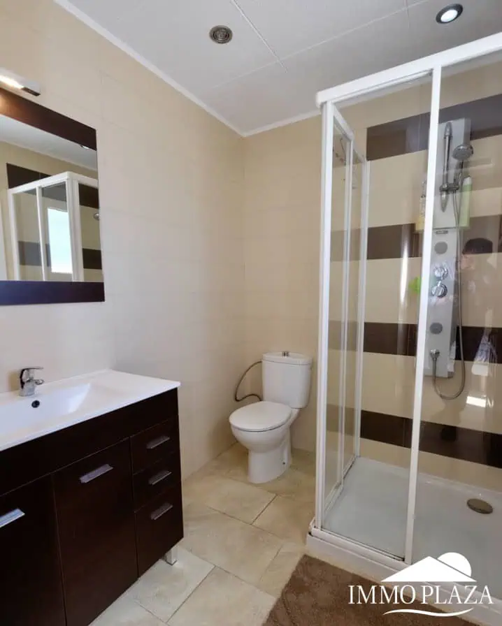 22052023100452_3272_IPV113 Típica villa residencial de Empuriabrava – 3 dormitorios – piscina – garaje – cerca de la playa y del centro de Empuriabrava