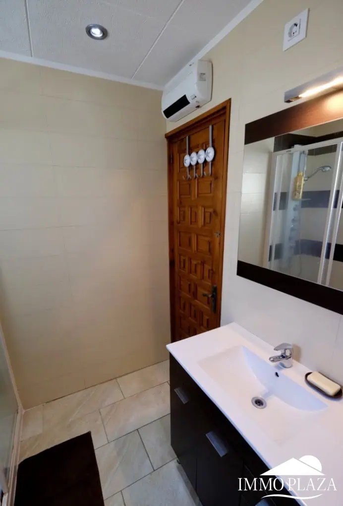 22052023100453_8049_IPV113 Típica villa residencial de Empuriabrava – 3 dormitorios – piscina – garaje – cerca de la playa y del centro de Empuriabrava