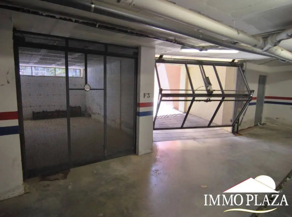 Penthouse in first sea line with 2 bedrooms, 2 baths and a private garage in the basement – Empuriabrava
