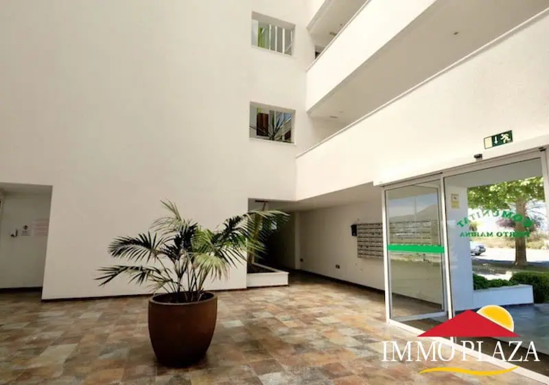Magnificent penthouse with sea views and 66m2 solarium – 2 bedrooms – private parking – storage room – community pool – Rosas, Costa Brava
