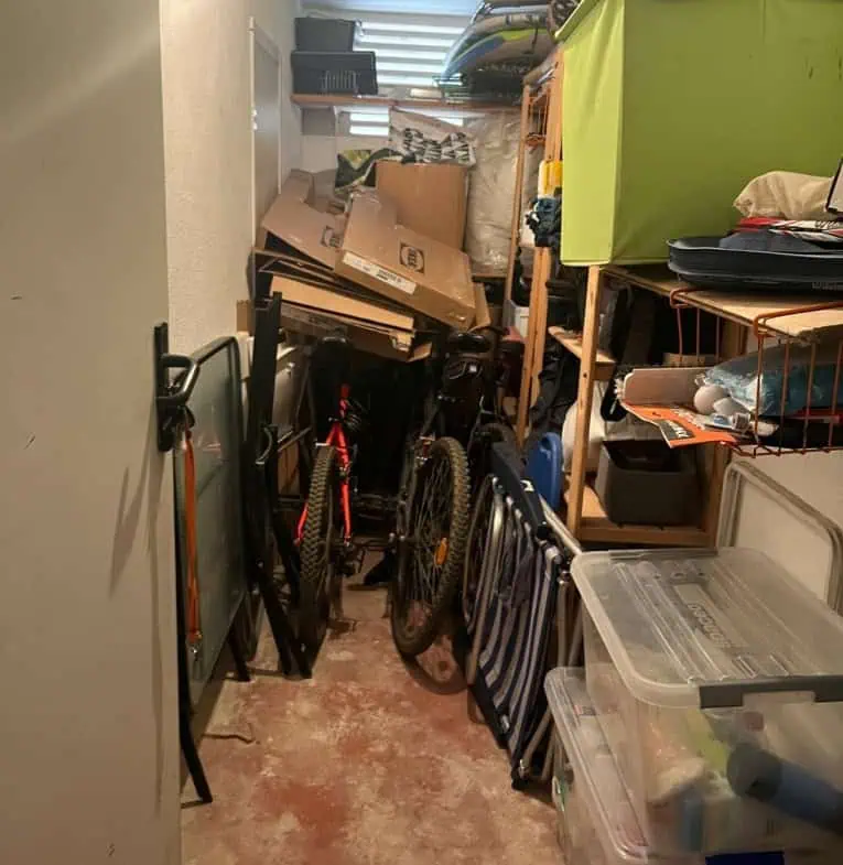Corner Apartment + Tourist License! Canal view, south-facing, 5 minutes from the beach; 2 bedrooms, 1 bathroom, 2 terraces, parking + private storage