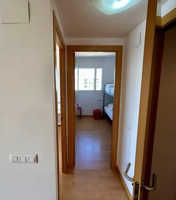 Magnificent penthouse with sea views and 66m2 solarium – 2 bedrooms – private parking – storage room – community pool – Rosas, Costa Brava