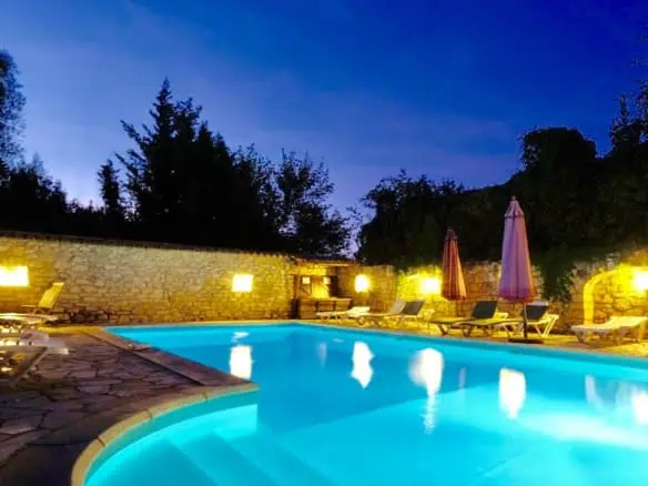 Beautiful original stone house, in activity B&B – Ardêche – France (Freehold)
