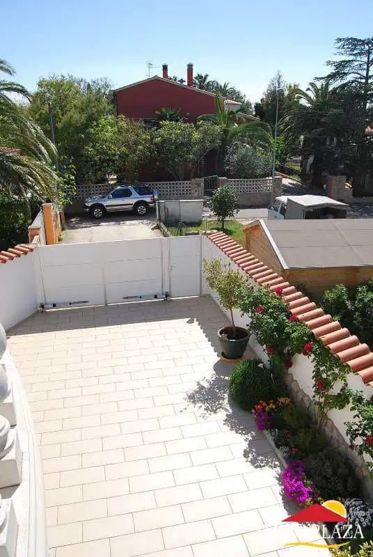 25032022104346_2582_IPV111 Vila residencial típica espanyola, 4 dormitoris, piscina, garatge, a poca distància del mar i del centre d´Empuriabrava
